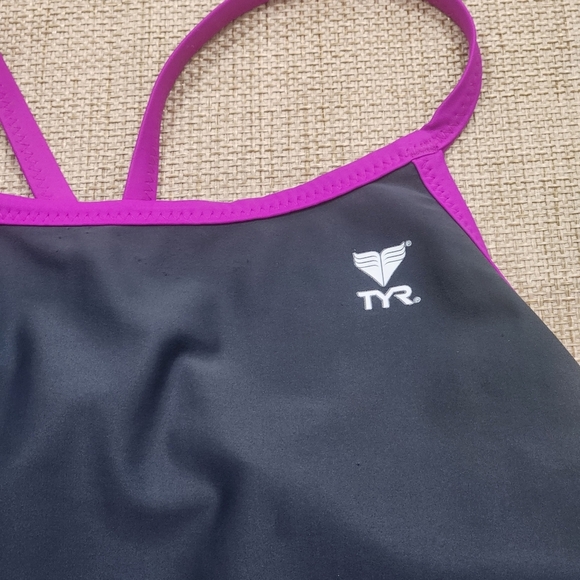 TYR Diamondfit Reversible Solid Purple & Gray One Piece Swimsuit Sz S - Picture 4 of 10
